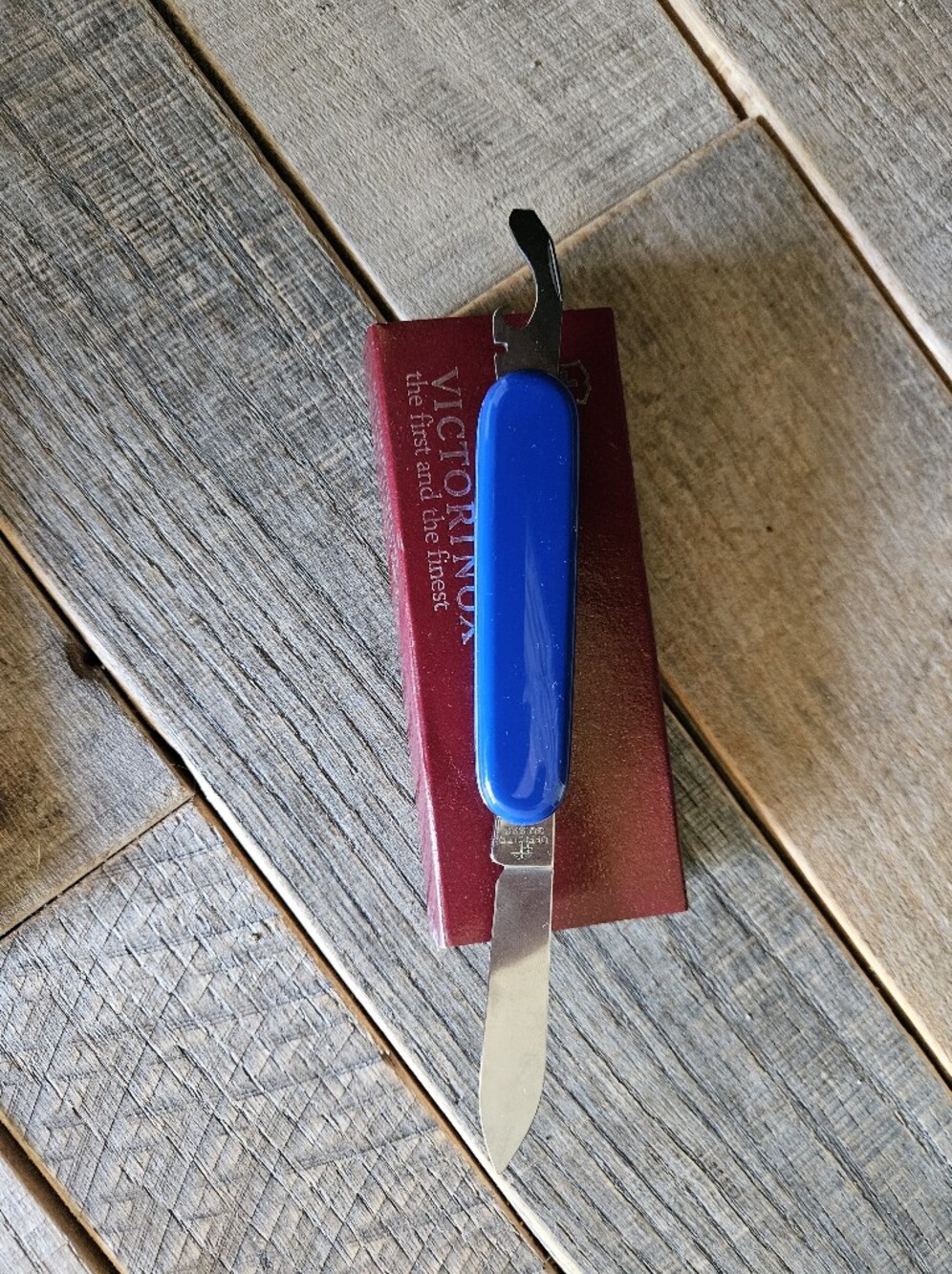 Vintage (80's Approx) Victorinox Bantam Blue Multi-Tool  with Ford Logo - Picture 4 of 4
